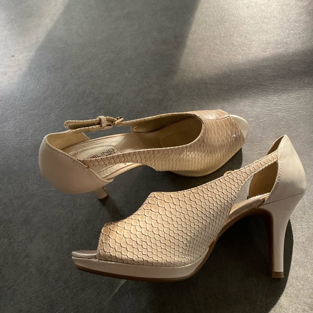 Beautiful bone colored shoes